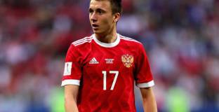 Барселона хвърли око на Головин 