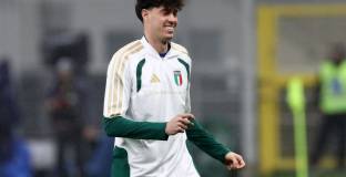 Фенове поискаха Бастони да бъде изваден от състава на Италия 