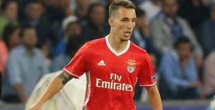 Ман Сити състави списък от петима за левия край на защитата