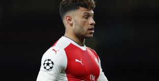 Окслейд- Чембърлейн иска в Ливърпул, а не в Челси 