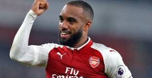 Лаказет може да играе срещу Рен