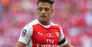 Санчес кацнал в Париж при завръщането си в Лондон 