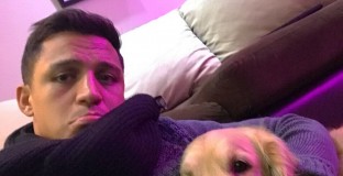 Венгер пратил лекари да проверяват Санчес 