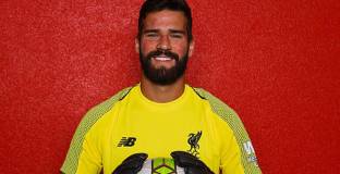 Клоп не смята, че Ливърпул е дал много пари за Алисон 