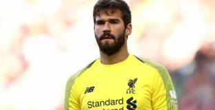 Алисон и Тиаго рискуват да не играят срещу Арсенал 