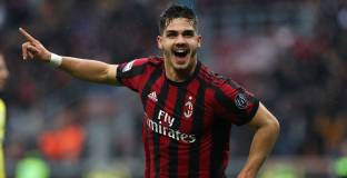 Севиля иска да купи Андре Силва