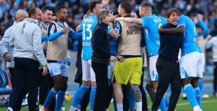 Конте: Това, което прави Наполи, не е нормално 