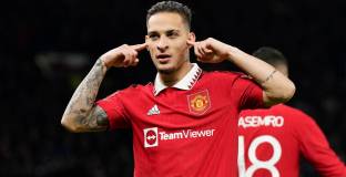 Тен Хаг иска повече от Антони