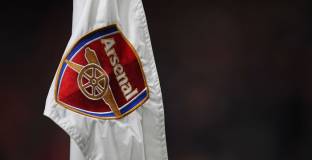 Арсенал е за доиграване на сезона