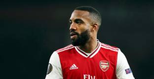 Арсенал може да се раздели с петима