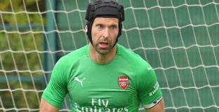 Чех: Все още съм футболист на Арсенал