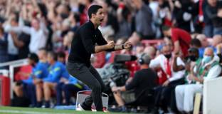 Ман Сити прекъсна серията срещу Челси, Арсенал спечели дербито