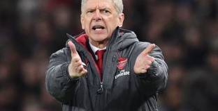 Венгер: Жиру и Уолкът не искаха да напускат