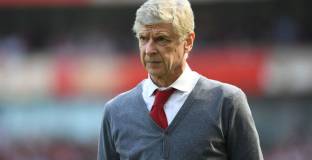 Мертезакер: Играчите също сме виновни за напускането на Венгер 