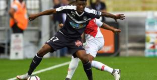 Челси се интересува от халф на Монако