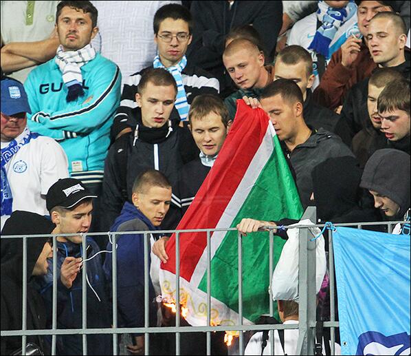 12 фена на Зенит ще бъдат съдени, след като изгориха Чеченския флаг