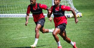 ЦСКА води преговори за раздяла и с Локило