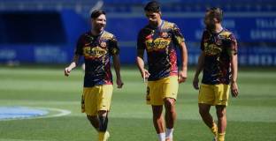 Звездите на Барса игнорираха препоръките на властите