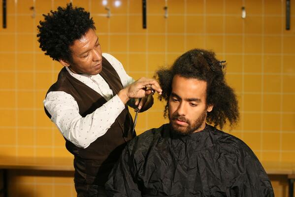 Том Хъдълстоун от Хъл Сити най-накрая се раздели с прическата си :)