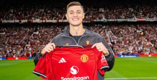 Ман Юнайтед обяви трансфера на Шешко