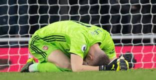 Лено изпревари Де Хеа по голови грешки за сезона