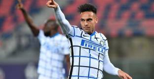 Интер докосва титлата (видео)