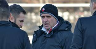 Треньорът на Локо Пловдив: Още малко и играчите ще станат бодибилдъри