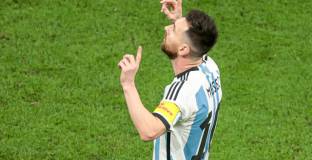 Свършиха фланелките с името на Меси 