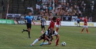 ЦСКА победи Локо Пловдив, бой между феновете за малко да провали мача (видео)