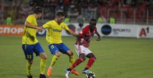 Скандал във Верея - футболисти бойкотират треньора, само 4 се явиха на тренировка