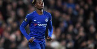 Сари обясни обратната смяна на Хъдсън-Одой