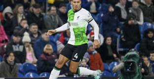 Ван Дайк: Трябва да се купи защитник