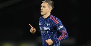 Арсенал преодоля Порт Вейл в купата