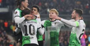 Ливърпул с ударна победа в Прага