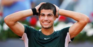  Алкарас се справи с Хачанов в три сета