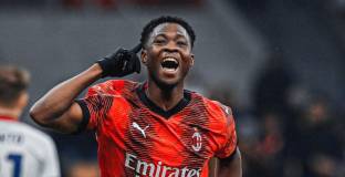 Милан започна годината с победа, младок с дебютен гол
