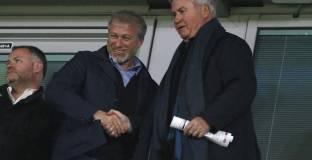 Не пуснали Абрамович за финала с Юнайтед 