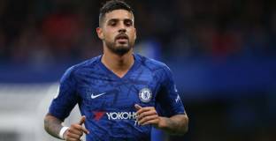 Челси обсъжда продажбата на Емесрон в Лион