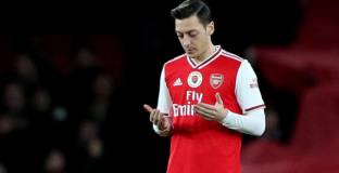 Йозил се готви да изостави Арсенал след година 