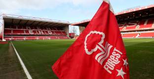 Ливърпул ще надвие Форест на гости