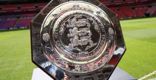 Лийдс може да стане съперник на Ливърпул в мача за Суперкупата