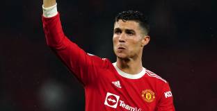 Роналдо иска да остане в Ман Юнайтед, но с условие 