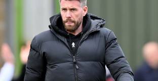 Роб Едуардс премина събеседване в Уулвс