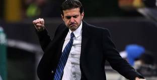 Страмачони може да оглави националния на Иран