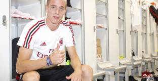 Милан не иска да рискува с Конти