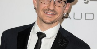 Ипсуич реагира на смъртта на солиста на Linkin Park 