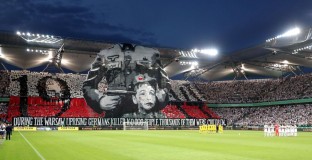 УЕФА подгони Легия заради банер за Варшавското въстание 