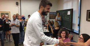 Пике гласува на референдума 