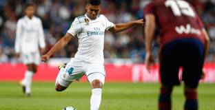 УЕФА няма да наказва Каземиро (видео) 