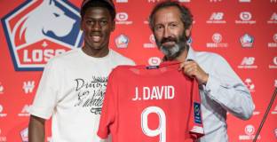 Лил подписа с канадски национал